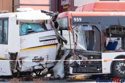 Wypadek na alei Rejtana w Rzeszowie. Zderzenie dwóch autobusów