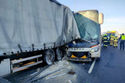 Wypadek na DK77 w Skołoszowie, 12 osób rannych