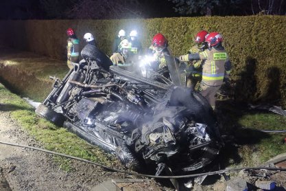 Wypadek w Błażowej. Dachowanie samochodu osobowego