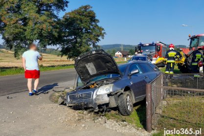 Wypadek we Wróblowej, trzy osoby w szpitalu