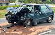 Wypadek z udziałem samochodu ciężarowego i osobówki