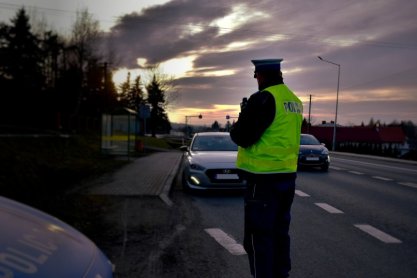 Z cofniętymi uprawnieniami do kierowania przekroczył prędkość