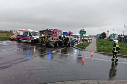 Zderzenie dwóch samochodów w Jaśle. Pięć osób poszkodowanych