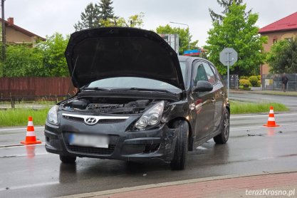 Zderzenie dwóch samochodów w Łężanach