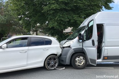 Zderzenie dwóch samochodów w Miejscu Piastowym