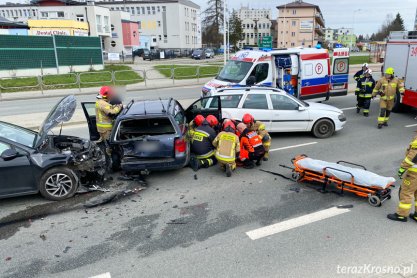 Zderzenie trzech samochodów w Krośnie