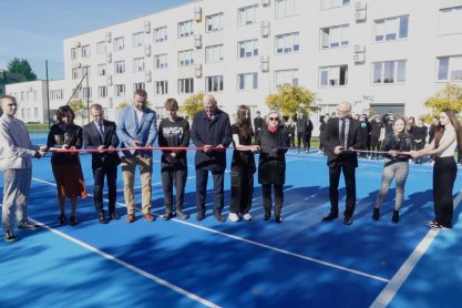 Zespół Szkół Budowlanych w Jaśle ma kort tenisowy