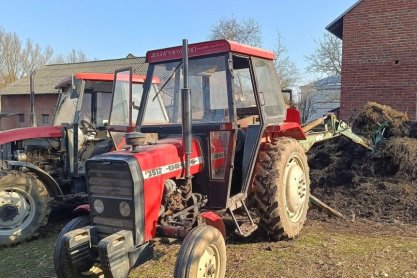 Zginął 63-letni mężczyzna przygnieciony dźwigniami manewrowymi maszyny rolniczej