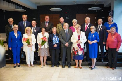 Złote Gody w Jaśle. Piękny jubileusz obchodziło 10 par [ZDJĘCIA, WIDEO]