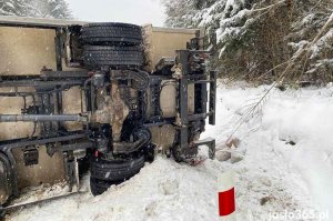 Kolizja ciężarówki w Krempnej