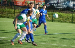 LKS Czeluśnica - Tempo Nienaszów 1-2 