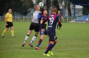 Piłka nożna. V liga krośnieńska. Mecz Nafta Jedlicze - Ostoja Kołaczyce 1-3