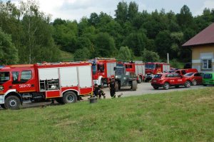 Sprzątanie po niszczycielskim żywiole w Trzcinicy