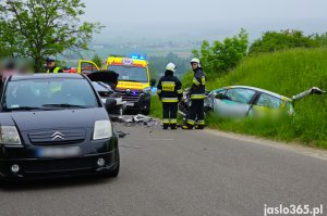 Zderzenie dwóch samochodów w Zarzeczu